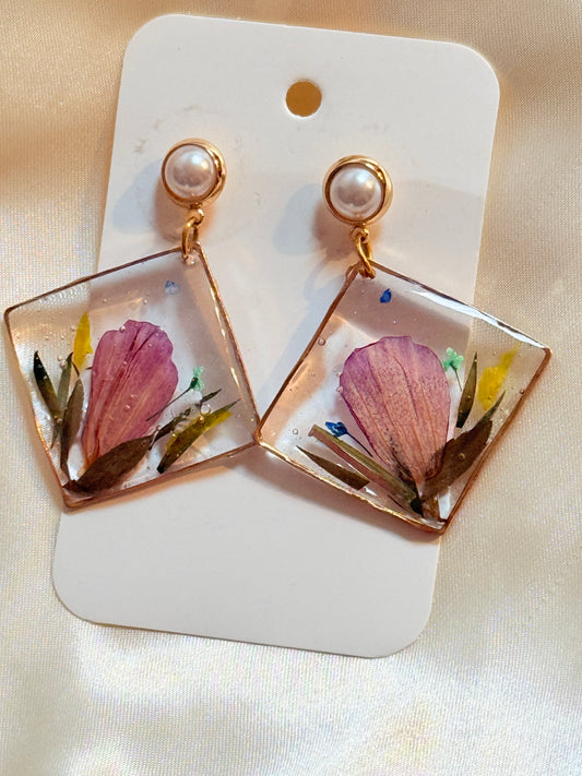 Perry real flower resin earrings